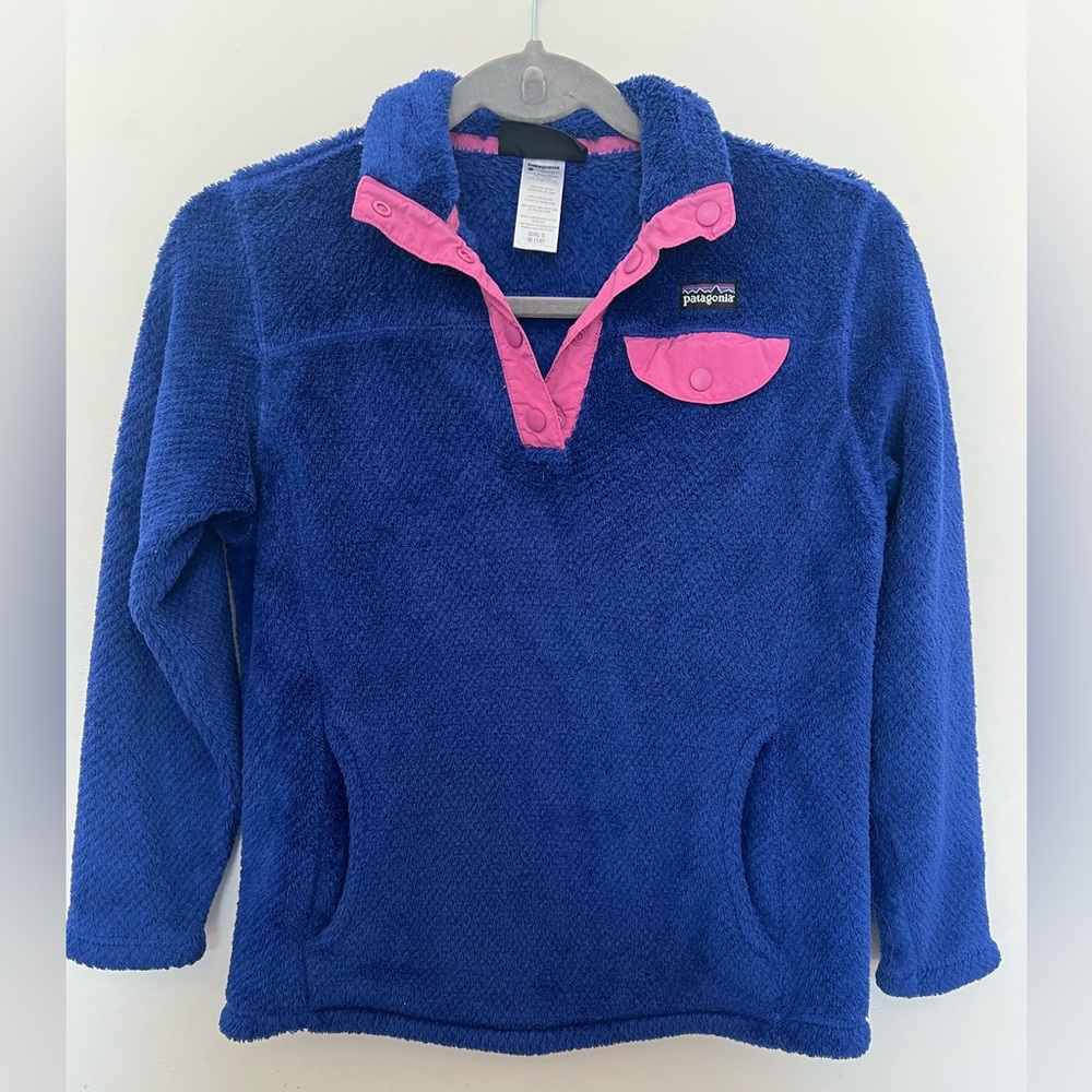 Girls medium fleece Patagonia blue with pink pullover